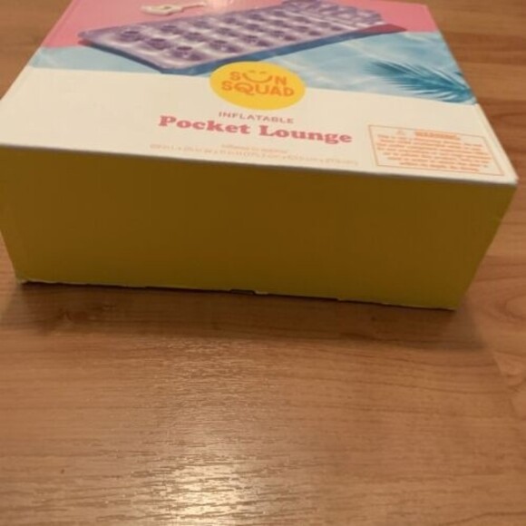 Sun Squad Inflatable Pocket Pool Lounge Built in Pillow & Cup Holders - Picture 6 of 9